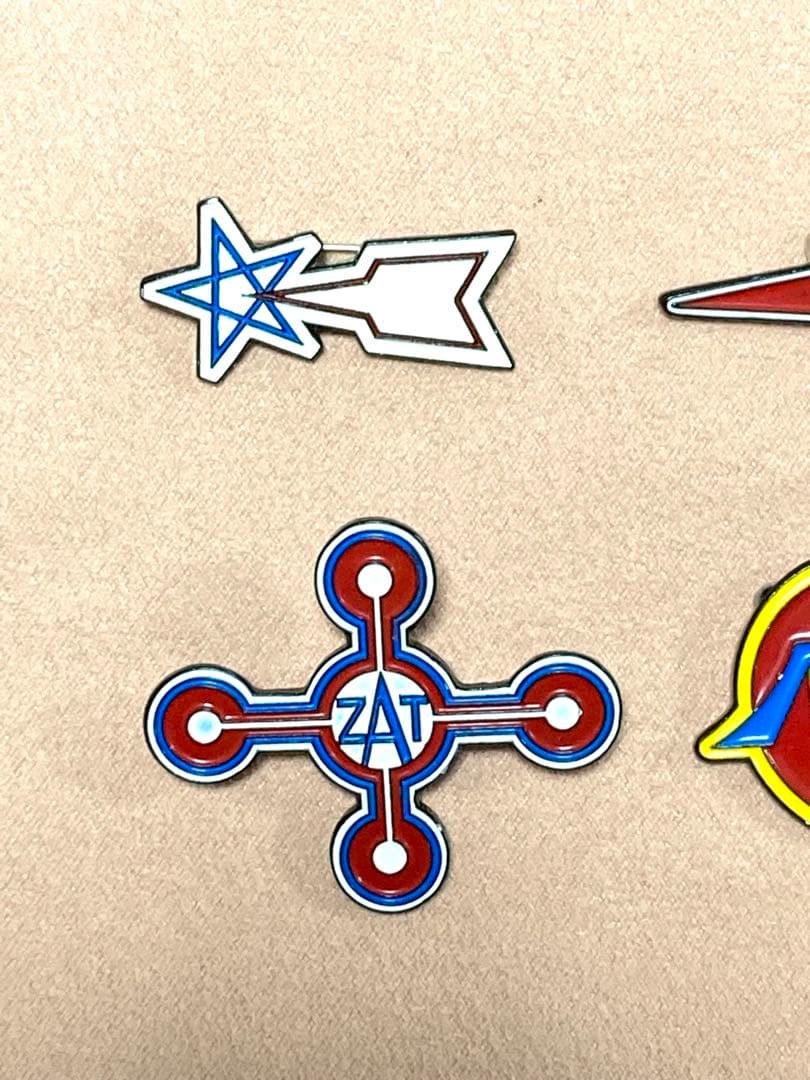 ウルトラマンバッジ　科学捜査隊　ウルトラ警備隊　MAT等　８個　小学館　円谷プロ