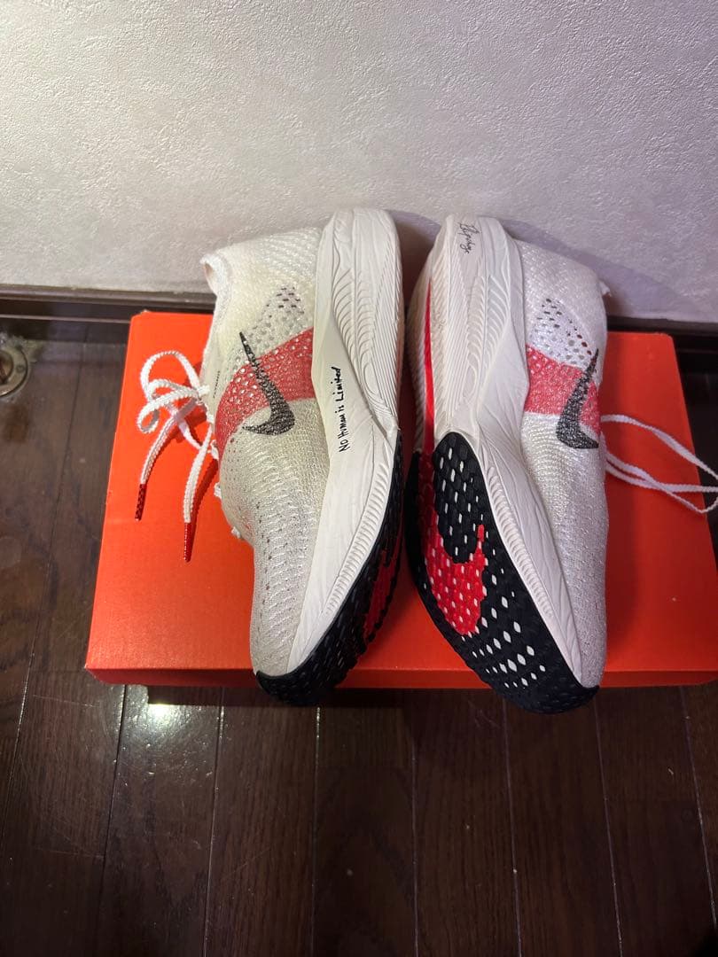 ヴェイパーフライ3 25センチ