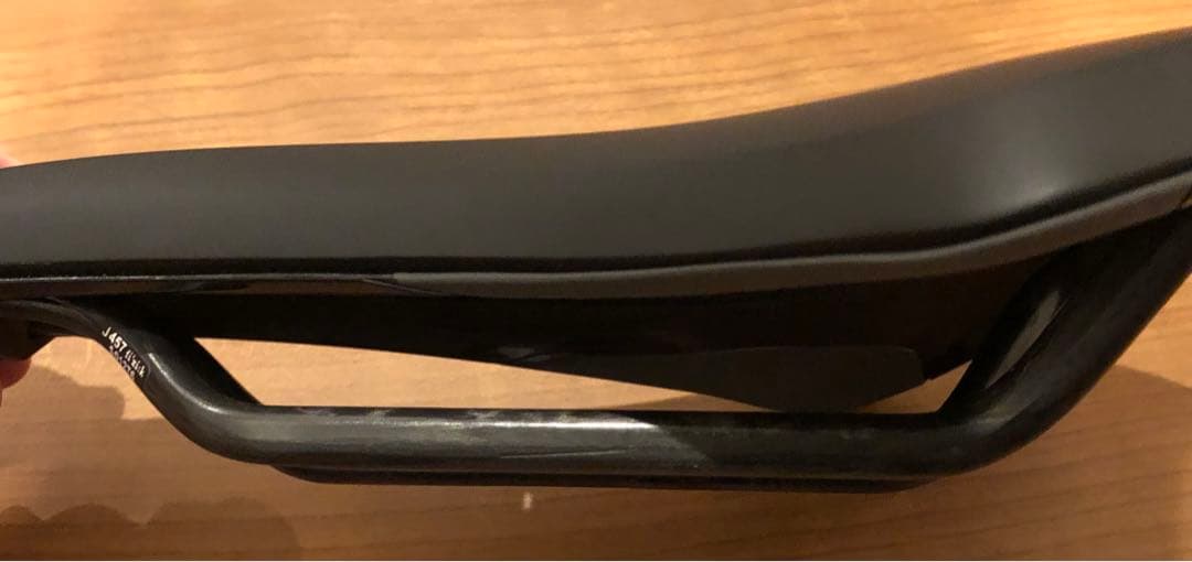 fizik TERRA ARGO X1 160mm カーボンレールサドル