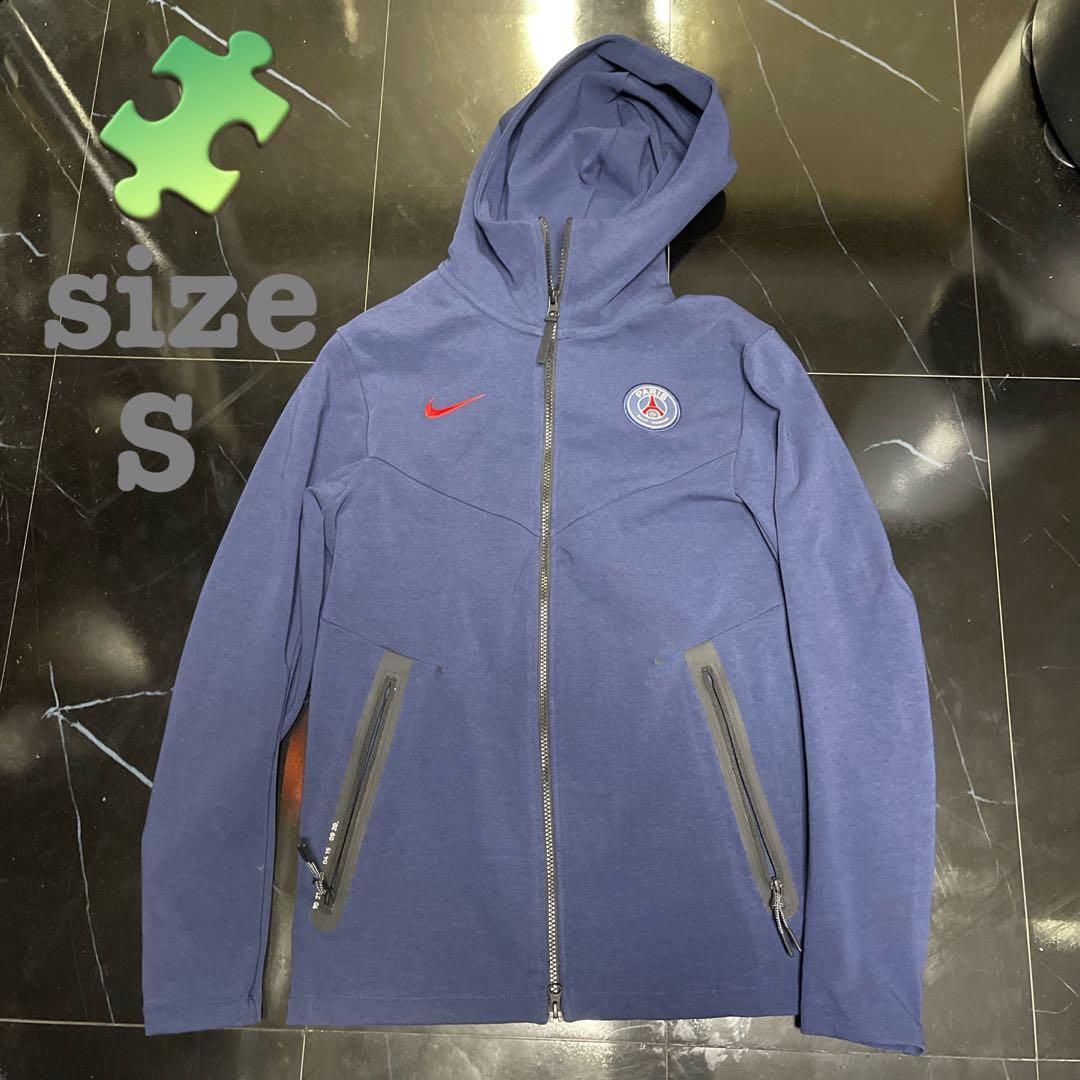 PSG ナイキ パリ　サンジェルマン　パーカー　ロゴ 美品　サッカー　メッシ