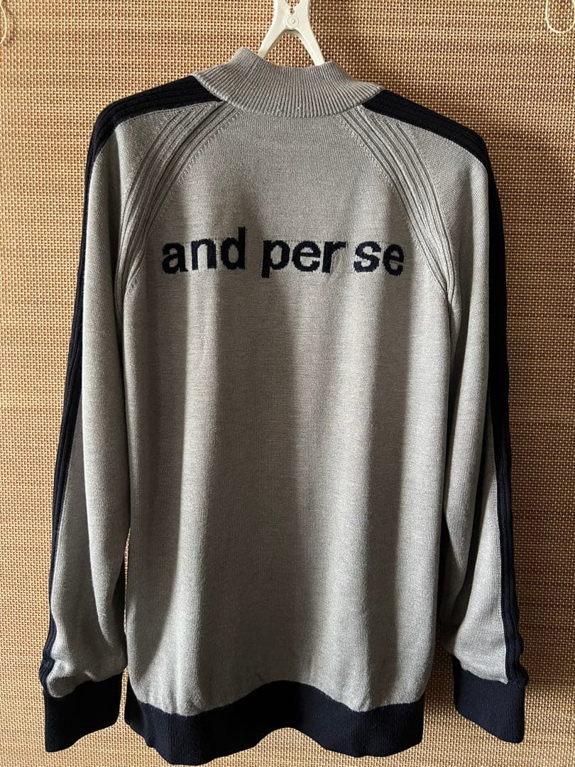 and per se ハイネックセーター