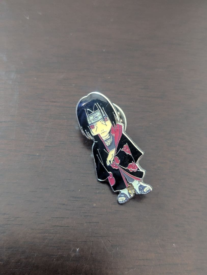 NARUTO うちはイタチ ピンバッジ ピンズ