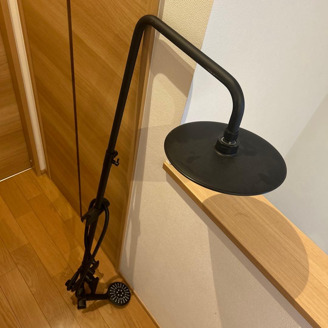 ブラック円形シャワーヘッド