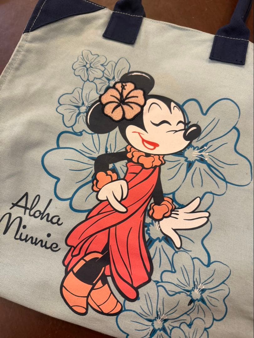 未使用に近い　アウラニ限定　ミニーマウス ハンドバック
