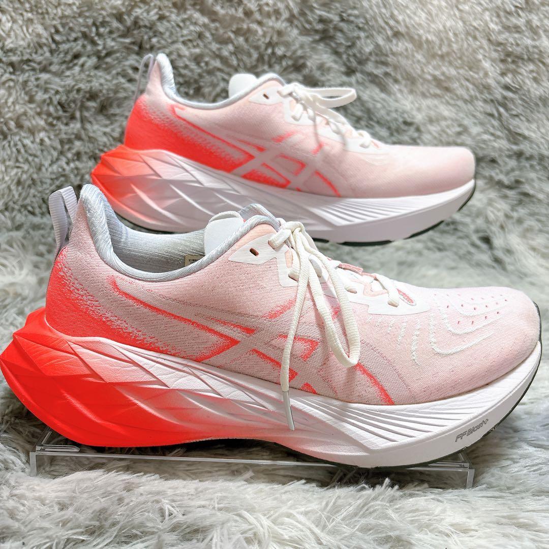 美品アシックス25.5cm ノヴァブラスト4 ランニングシューズ　駅伝カラー