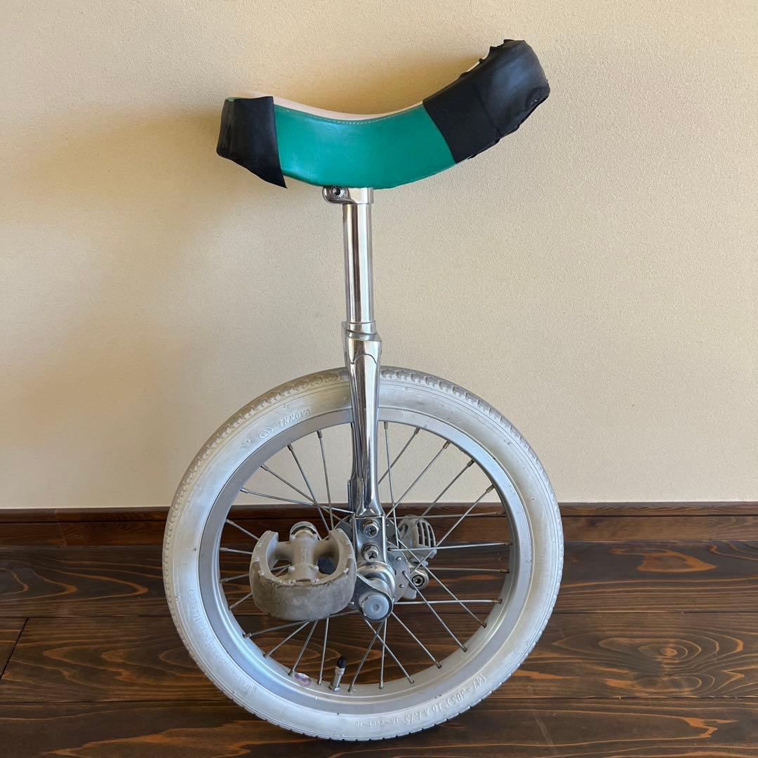 さき　競技用一輪車　16インチ　タイヤ2本付き