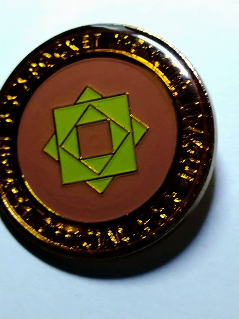 ポケモンリーグ　レインボーバッジ　※バッジのみ