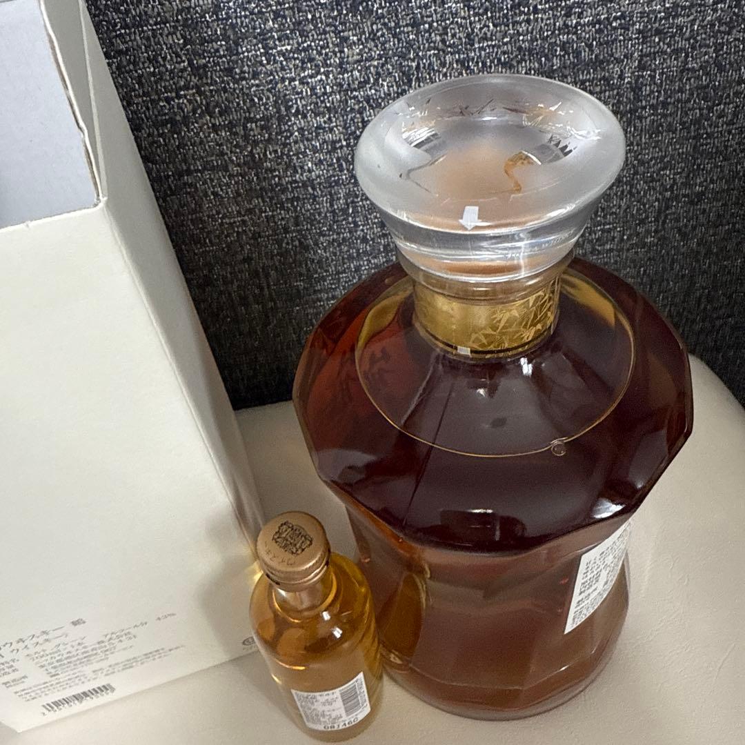 ニッカウヰスキー 鶴 700ml シングルモルト宮城峡 50ml をお付けして