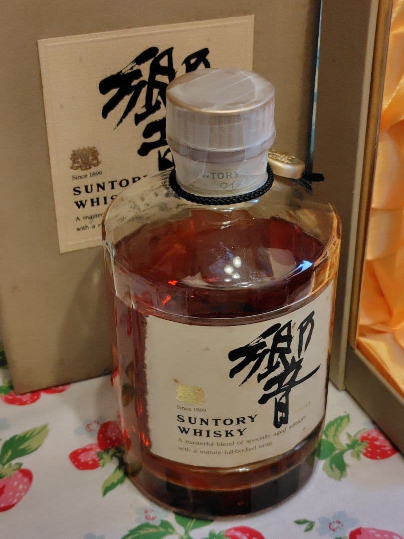 【美品】　サントリー 　ウイスキー　フィルム剥がれ　響　裏金ラベル　裏金ラベル