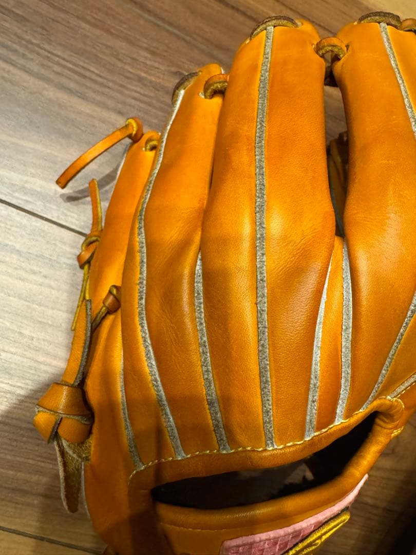 ドナイヤ　軟式グローブ　内野専用