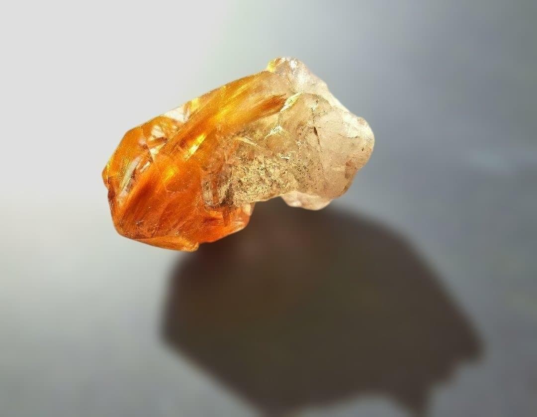 ブラジル産 タイチン ルチル 放射 ルチル クォーツ 水晶 鉱物標本