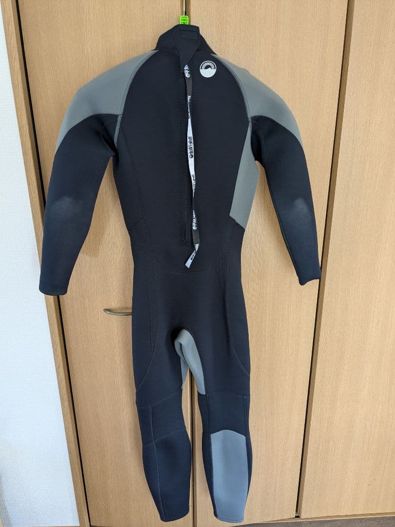 ウェットスーツ3ミリジャーフル　メンズXL