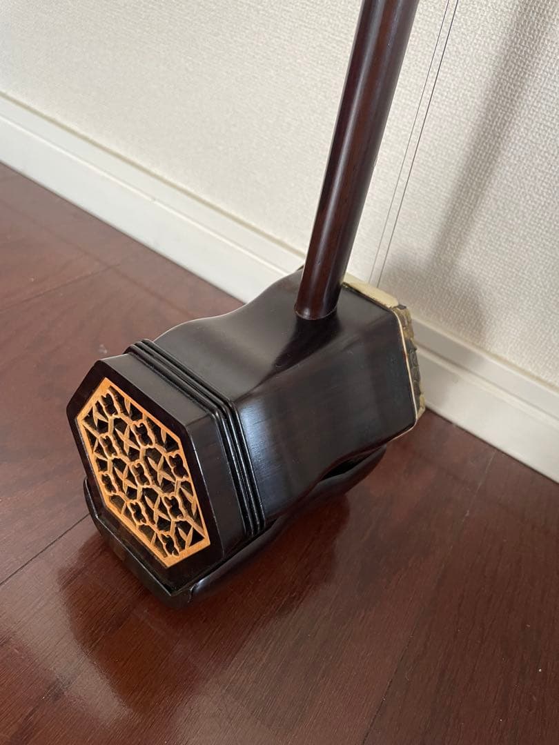 紅*ご様 二胡 木製 蛇皮 赤いケース付き