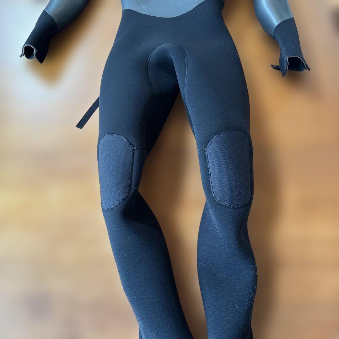 オーダーほぼ新品　セミドライスーツ ブラック・ホワイト