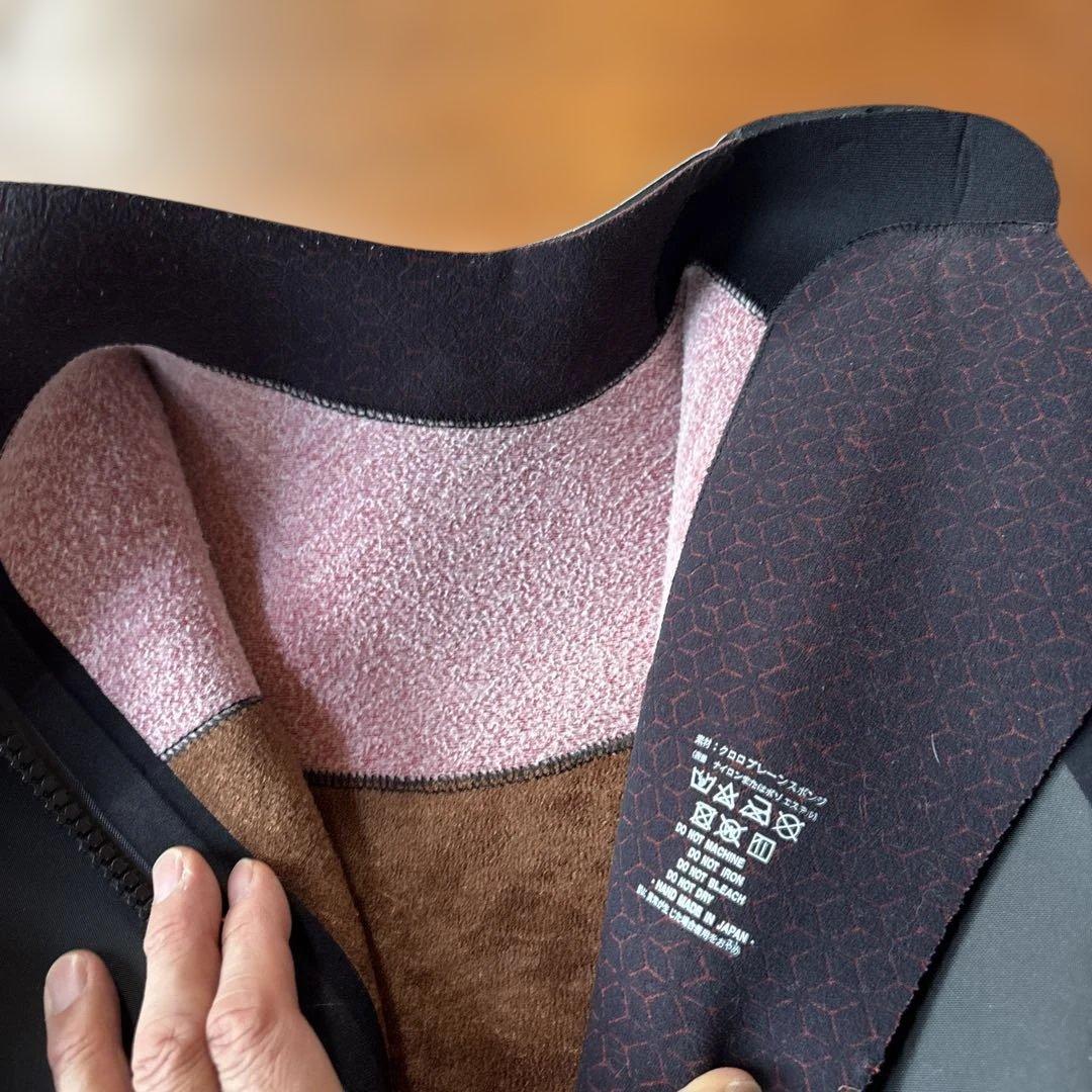 オーダーほぼ新品　セミドライスーツ ブラック・ホワイト