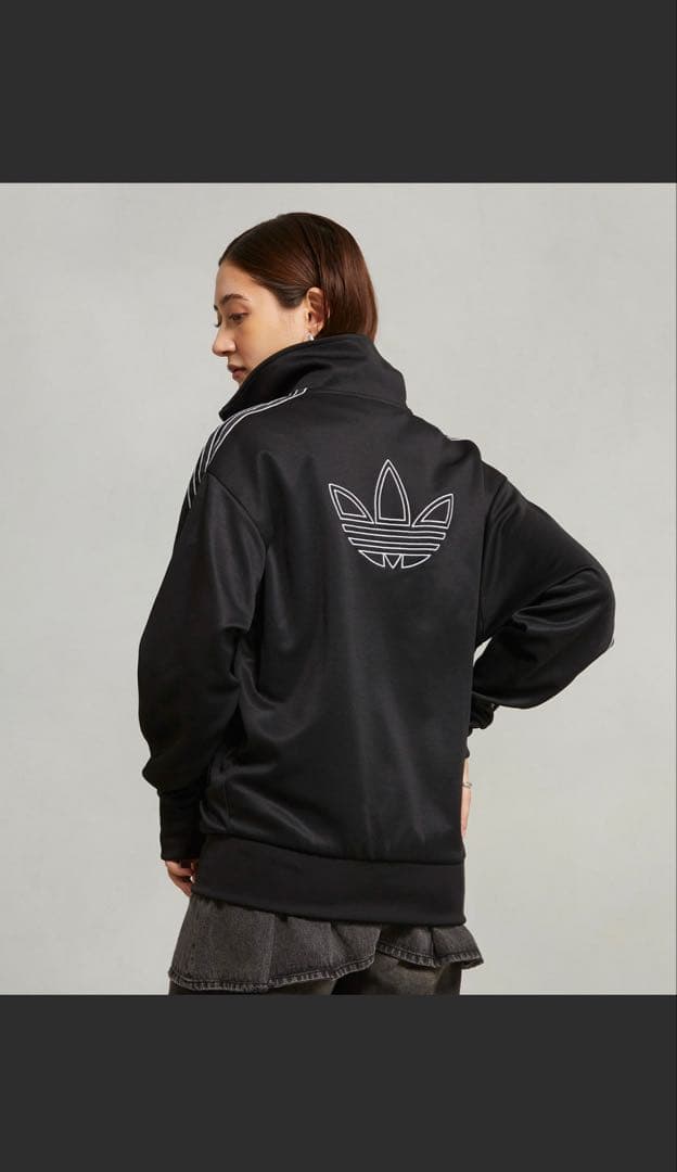 adidas トラックジャケット【新品タグ付き】