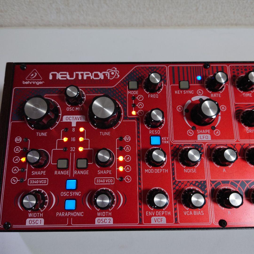 BEHRINGER Neutron モジュラーシンセサイザー　ベリンガー