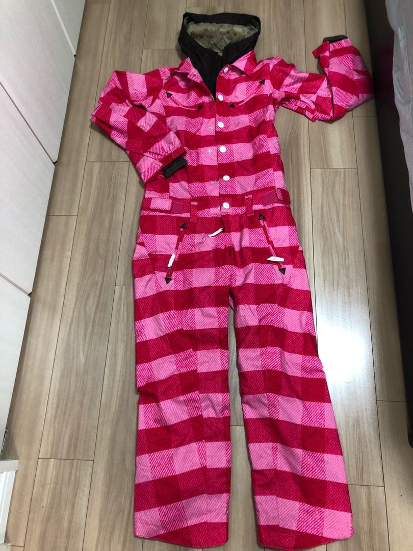 ESTIVO つなぎスノボウエア