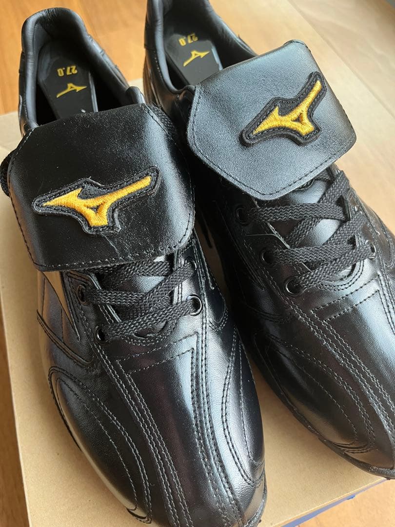 新品27㎝　ミズノプロ　トレーニングシューズ