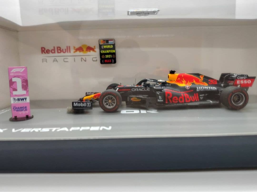 1/43 スパーク RedBull Racing　HONDA　RB16B