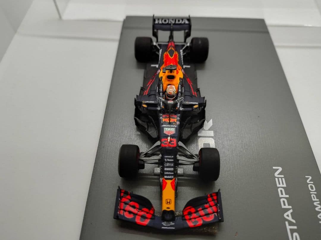 1/43 スパーク RedBull Racing　HONDA　RB16B