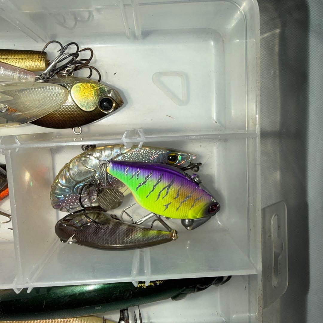 ハードルアー23個セット プラスチックケース入り