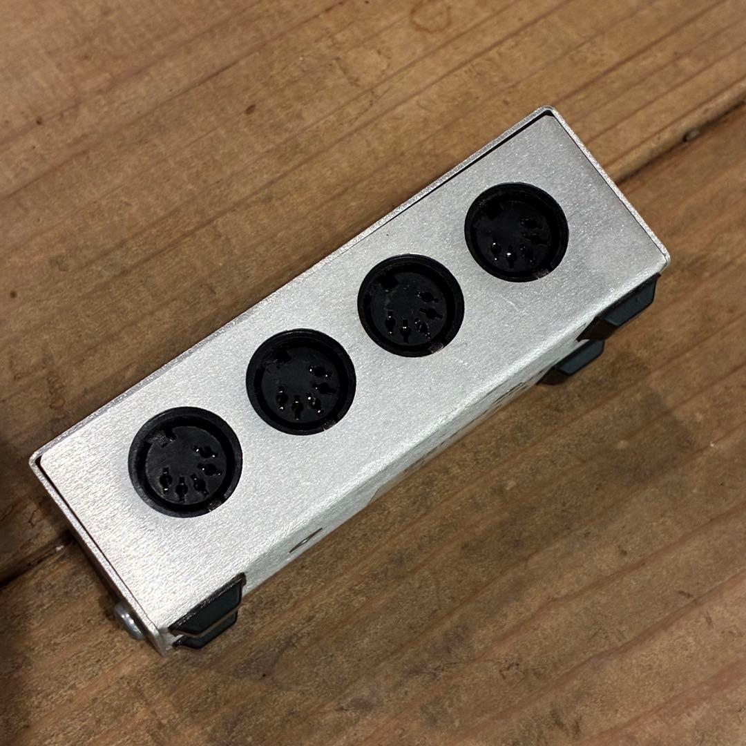 【即決可】Kenton 5アウト MIDI スルーボックス Thru-5 送料込