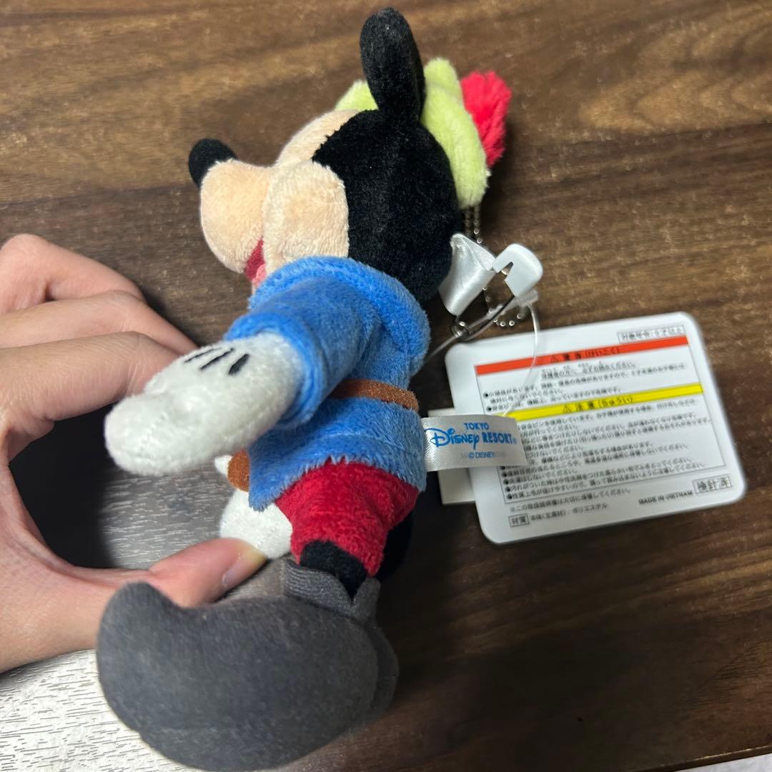 新品タグ付き ディズニーリゾート ミッキーの巨人退治 ぬいぐるみバッジ