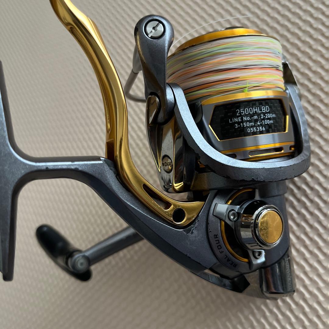 DAIWA トーナメントISO 2500HLBDスピニングリール