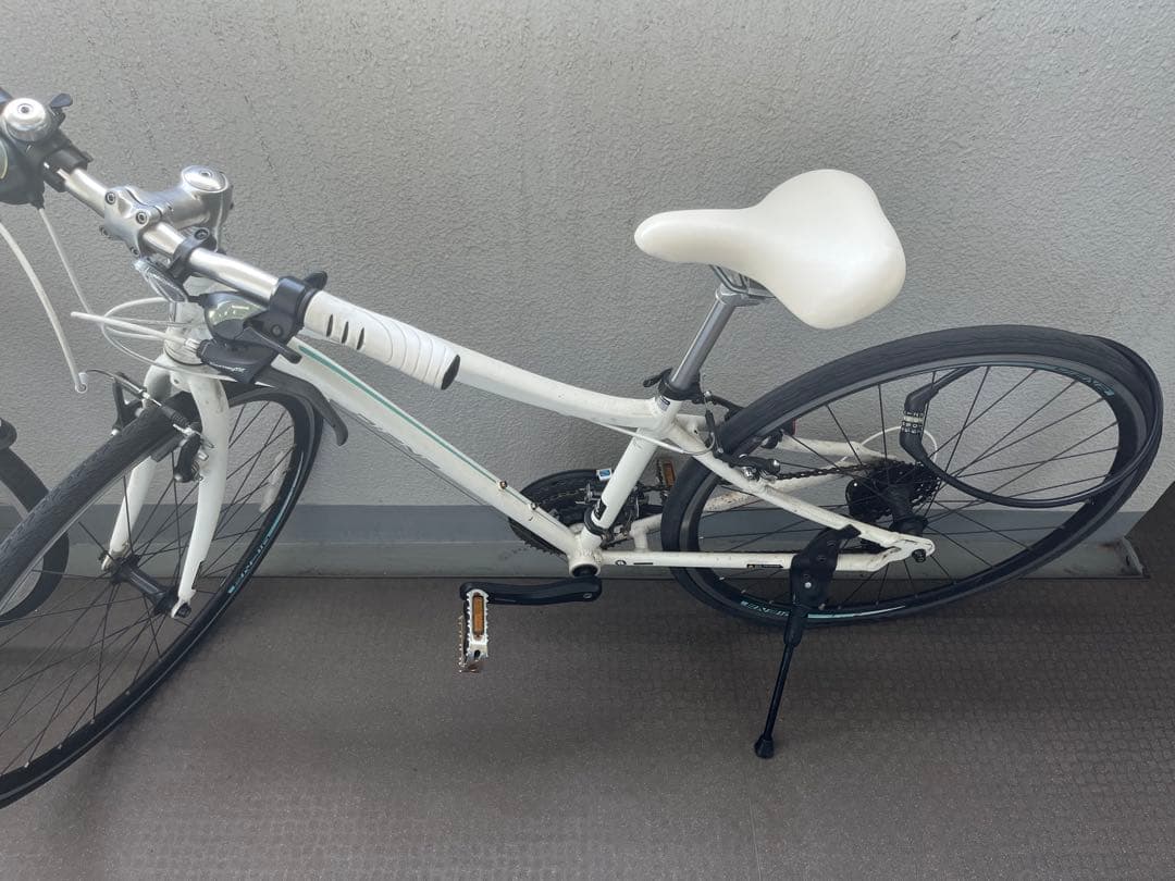 クロスバイク　白【大阪市内　引取り限定】
