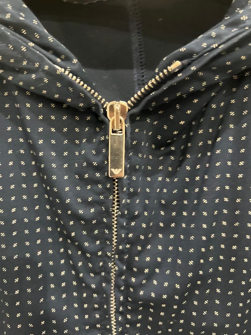 エンポリオアルマーニ　メンズ　アウターネイビー フード付きウィンドブレーカー