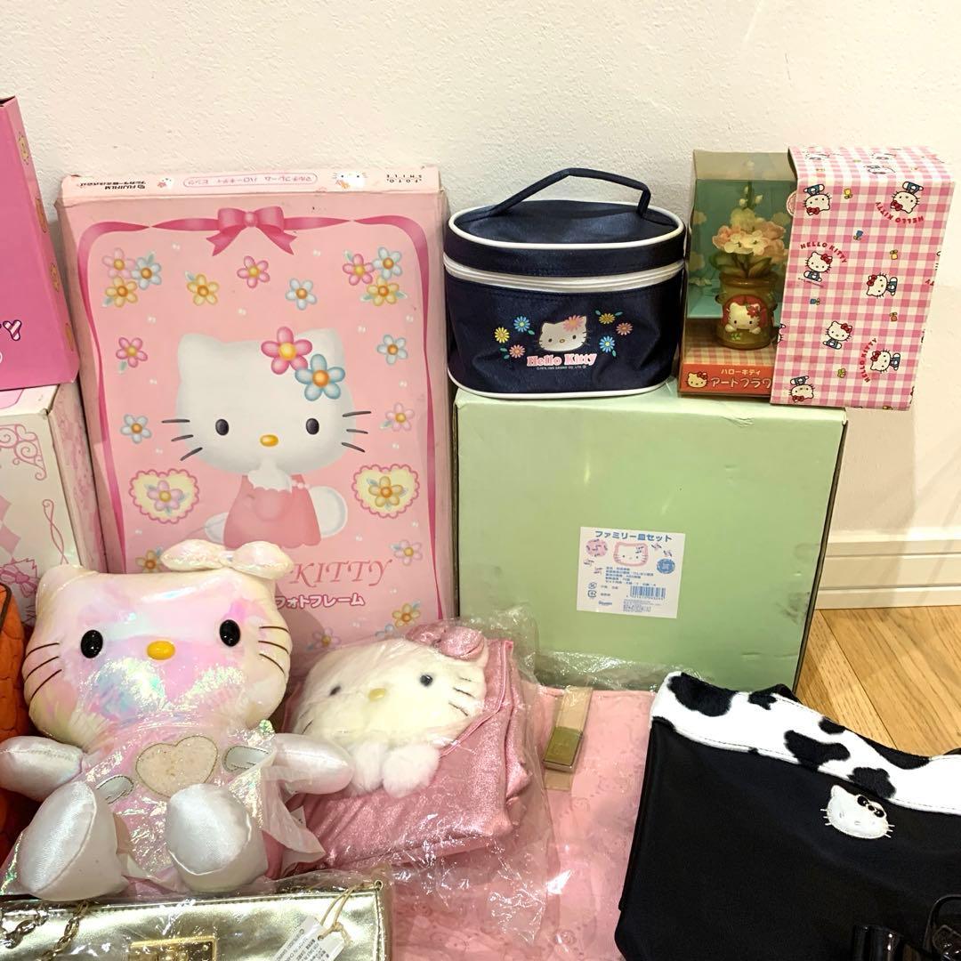 キティ　ぬいぐるみ　ポーチ　バッグ　食器　などまとめ売り
