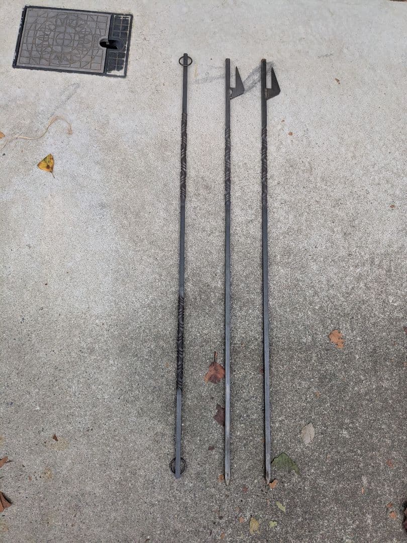 ツイストランタンハンガー　焚き火ツール　ランタンスタンド　スチール製