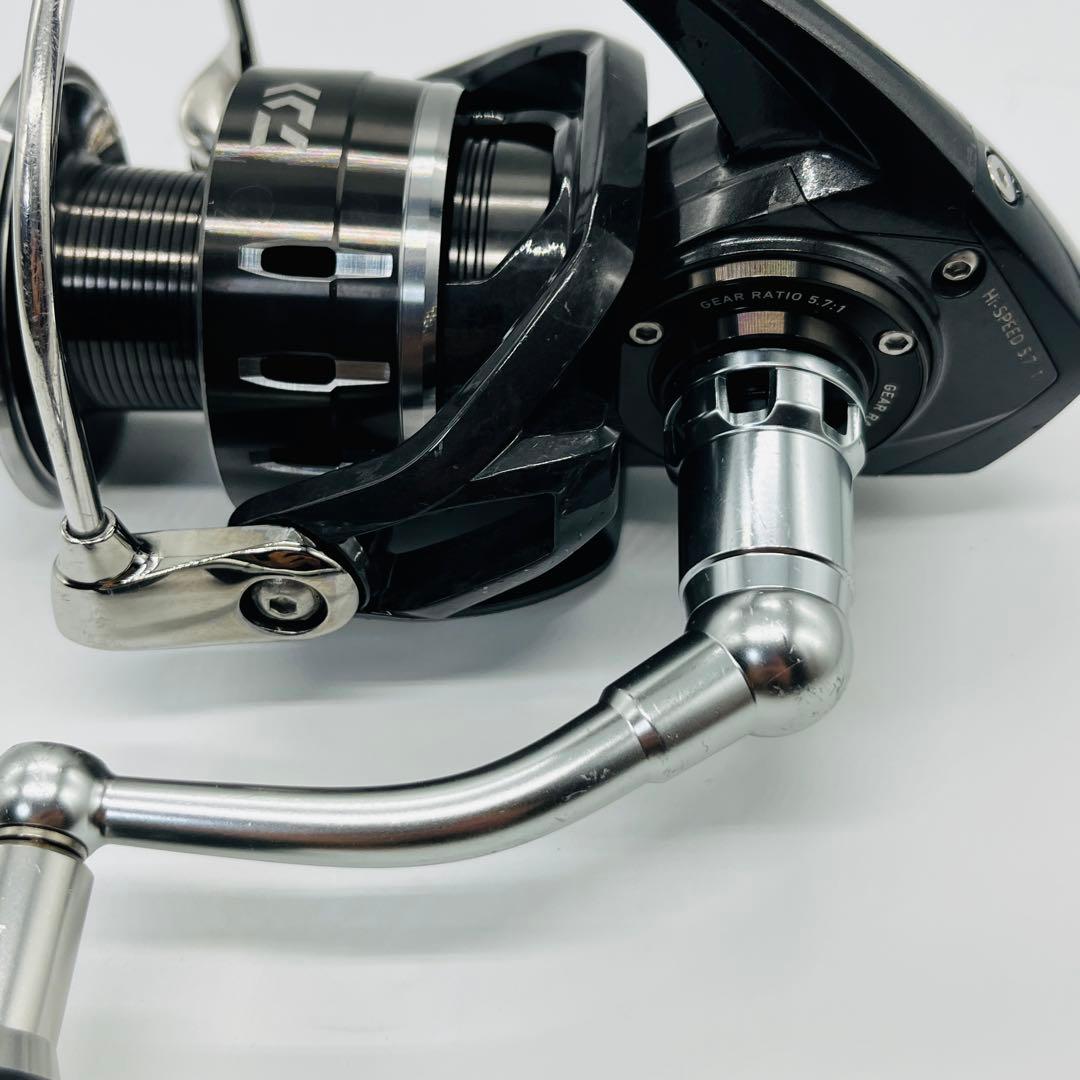 16キャタリナ　4500H ダイワ　スピニングリール　ショアジギング