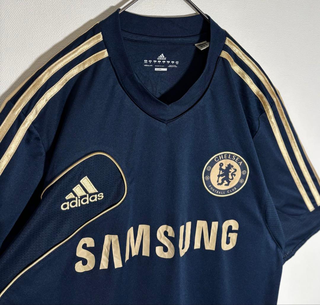 adidas CHELSEA チェルシー　刺繍ロゴ　サッカーシャツ　ユニフォーム