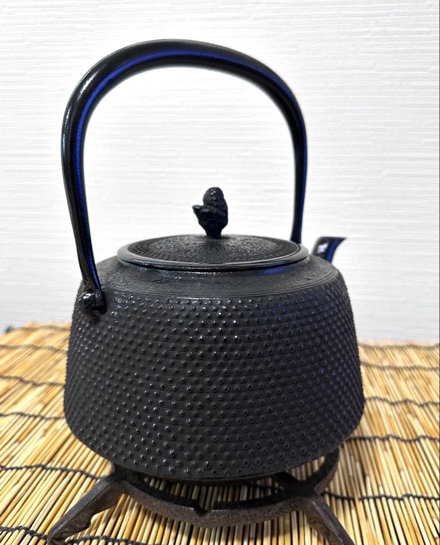 未使用品　工房和秋 金野 和秋作 １５型九重アラレ　南部鉄瓶　南部鉄器　鉄瓶