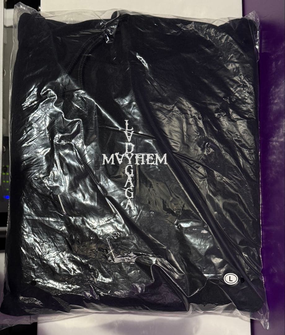 新品 LADY GAGA MAYHEM ポップアップ限定 フーディー 黒 Ｌ