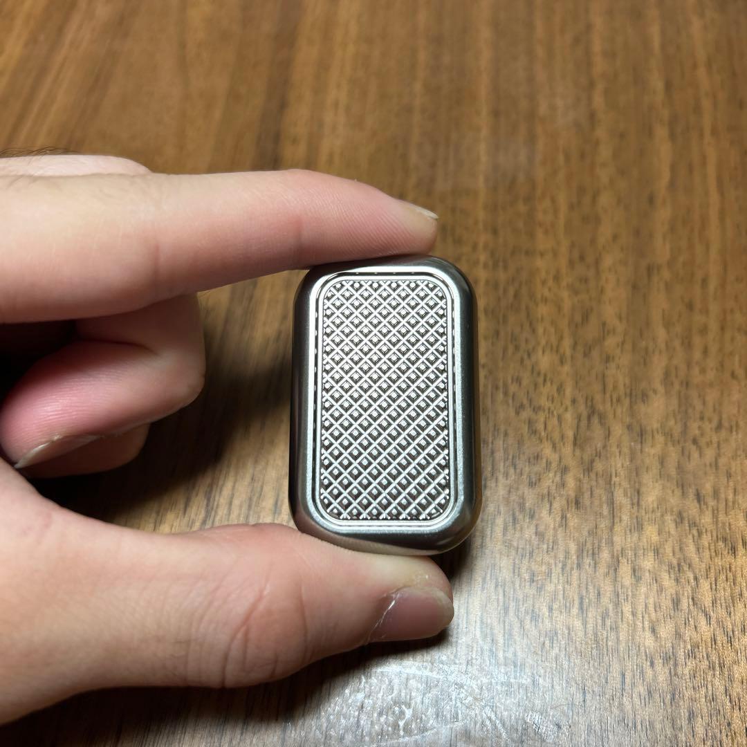 MAGNUS SKIMMER SUPERGRIP 3Click フィジェットトイ