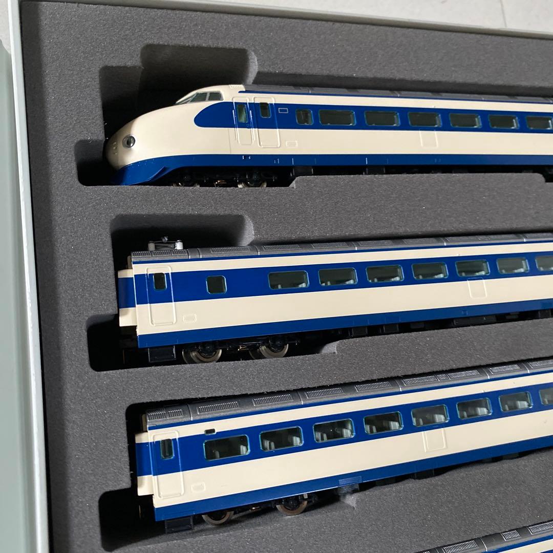 【TOMIX】 0系東海道・山陽新幹線(大窓初期型・ひかり・博多開業時編成)基本