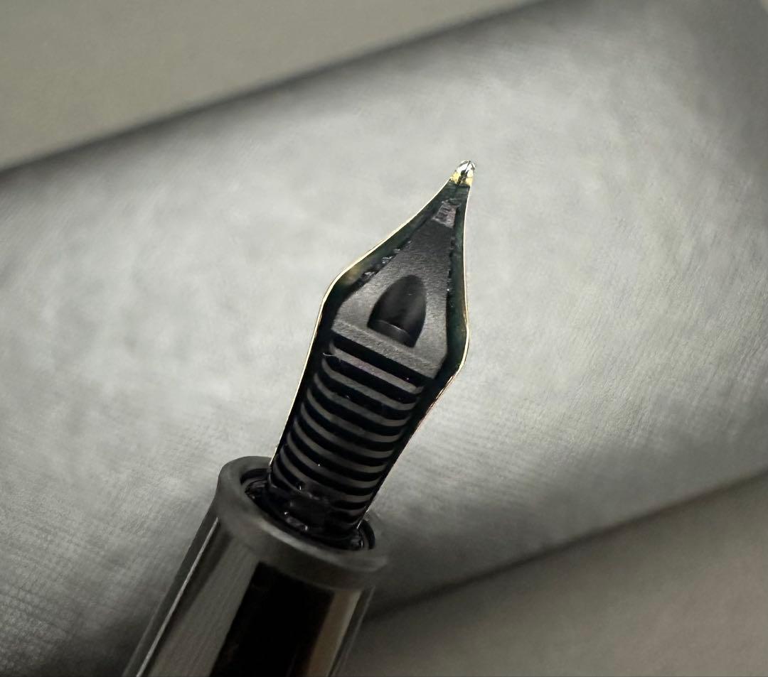 [美品]モンブラン万年筆 4810 マイスターシュテュック プラチナ クラシック