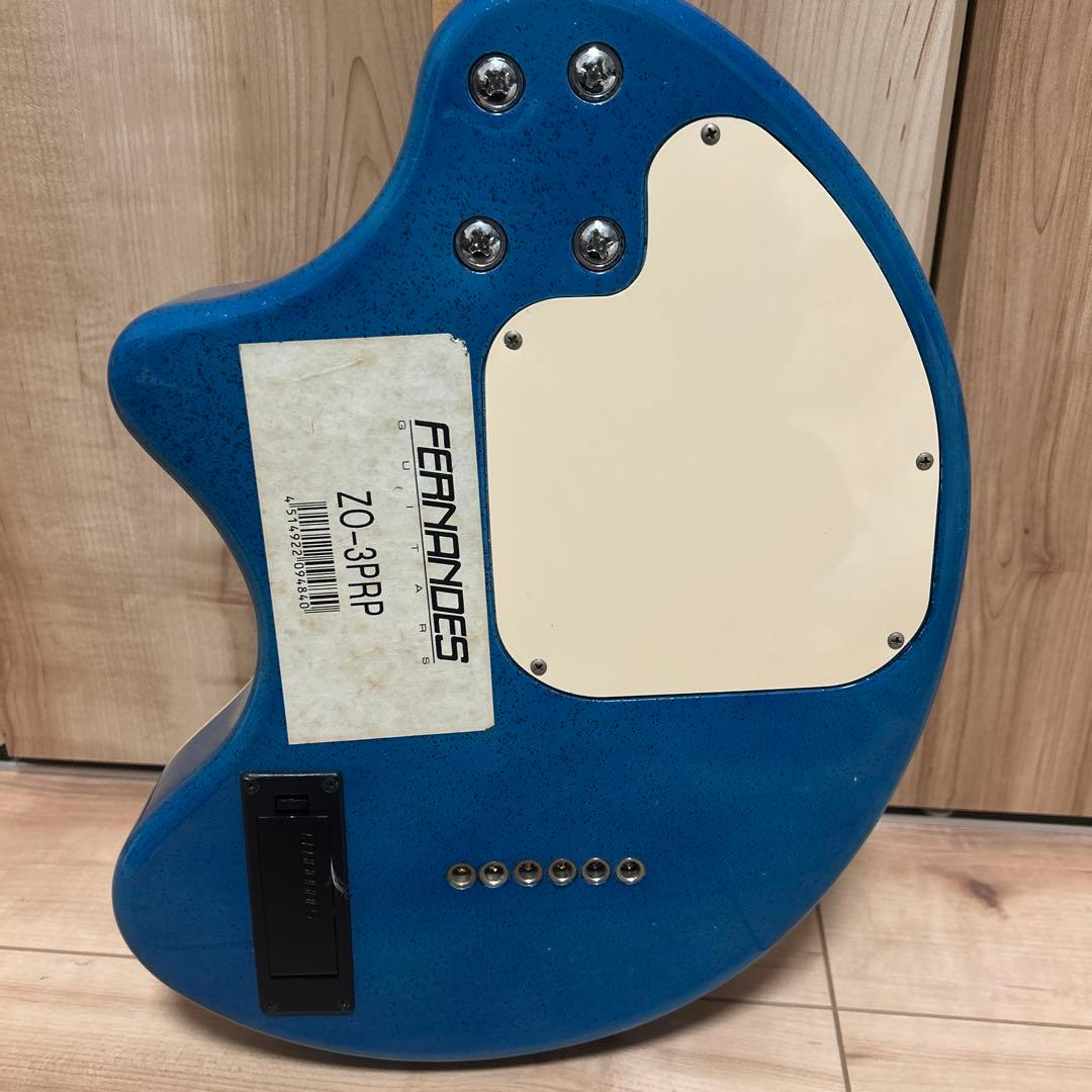 FERNANDES ZO-3 パラッパラッパーモデル アンプ内蔵 エレキギター