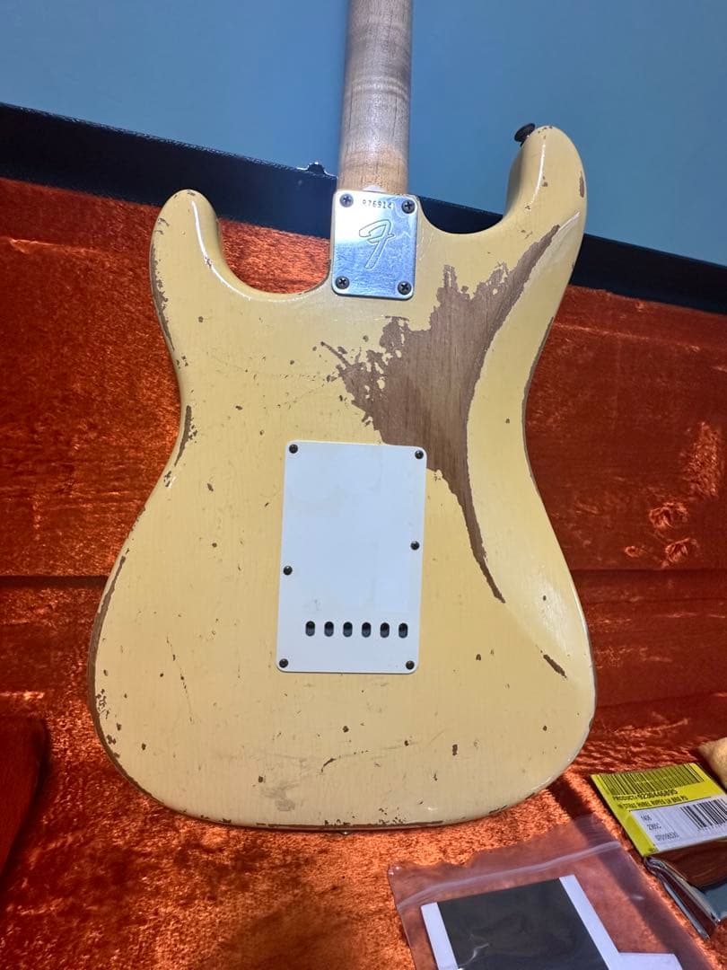 ギター Stratocaster Vintage White Revers Head