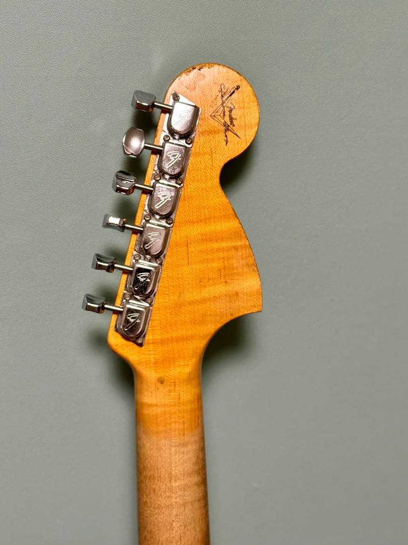 ギター Stratocaster Vintage White Revers Head