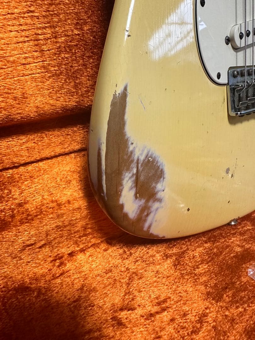 ギター Stratocaster Vintage White Revers Head