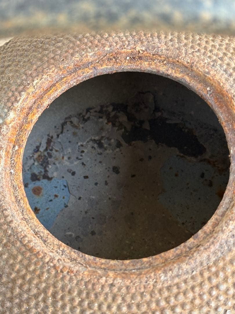 鉄製茶色丸型鉄瓶 取っ手付き