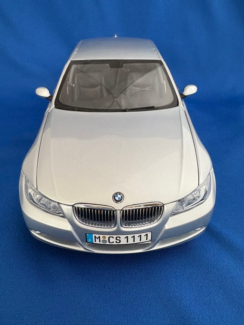 京商　 3シリーズ ミニカー　E92 1/18 シルバー