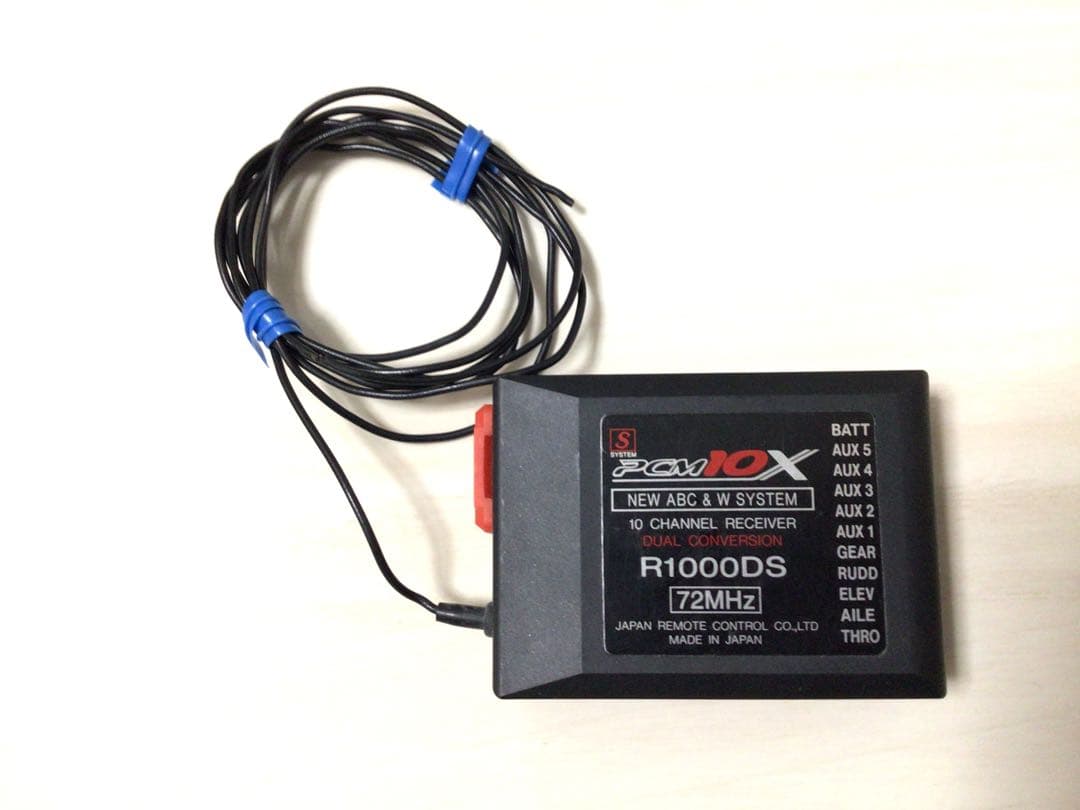 JR R1000DS 受信機 72MHz➕電源スイッチ　中古品