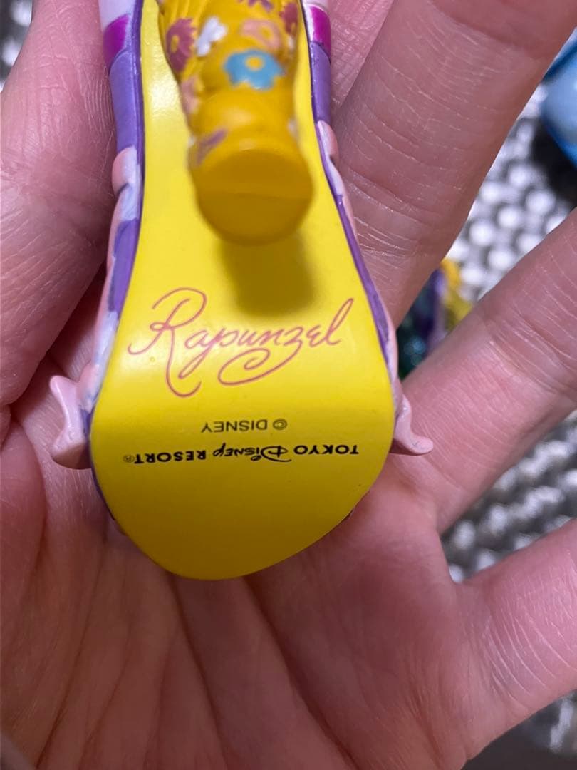 ディズニー　プリンセス　靴型キーホルダー