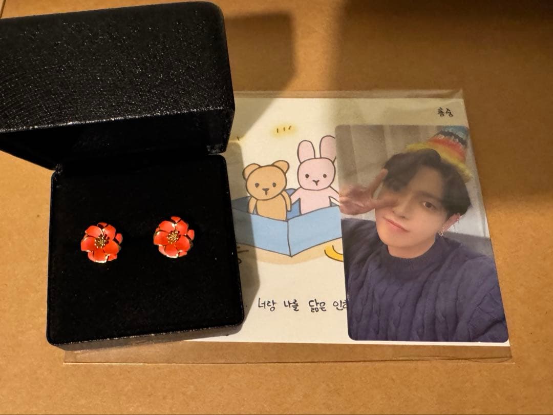 ATEEZ ホンジュン　センイルMD トレカ　ピアス　マリーゴールド　アチズ