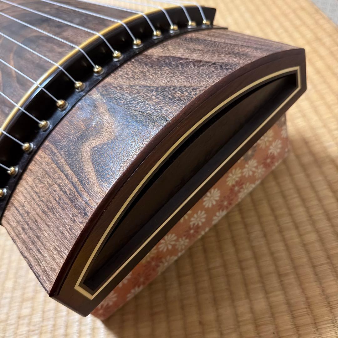 箏　琴　13絃　くり甲　綾杉彫